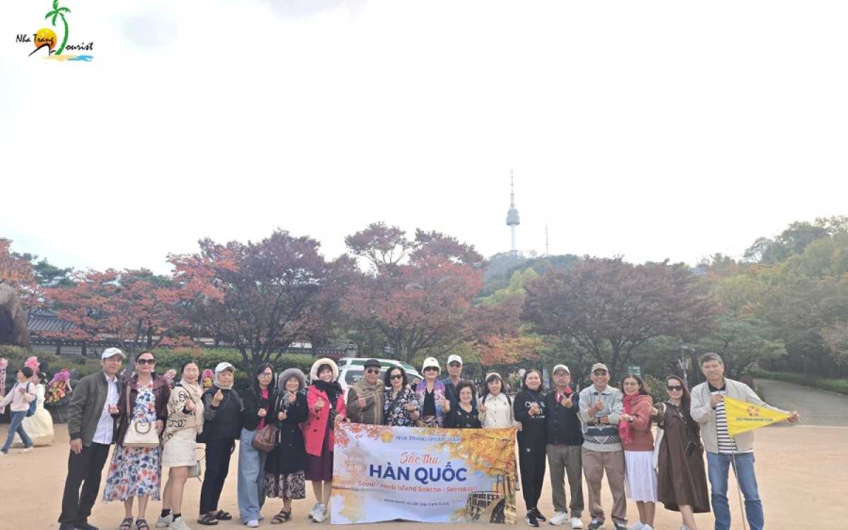 Hành trình khám phá Hàn Quốc mùa thu 5N5Đ của khách đoàn